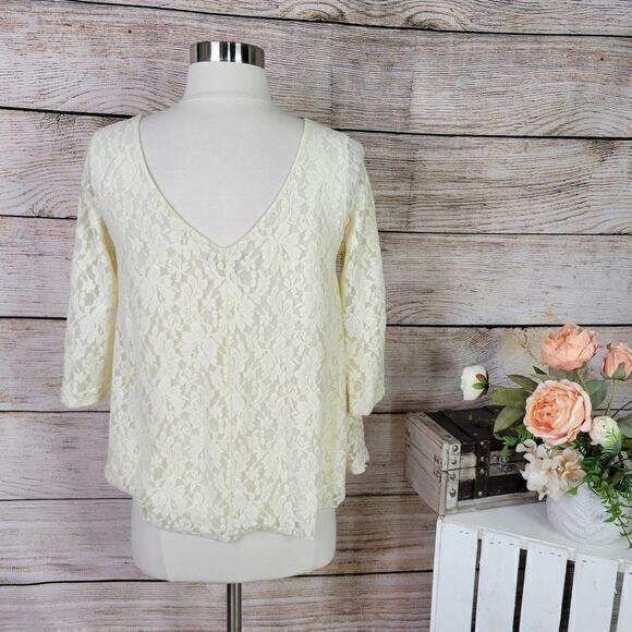 American Eagle Women's Ivory Lace Overlay V Neck Top Size Small - Picture 2 of 6